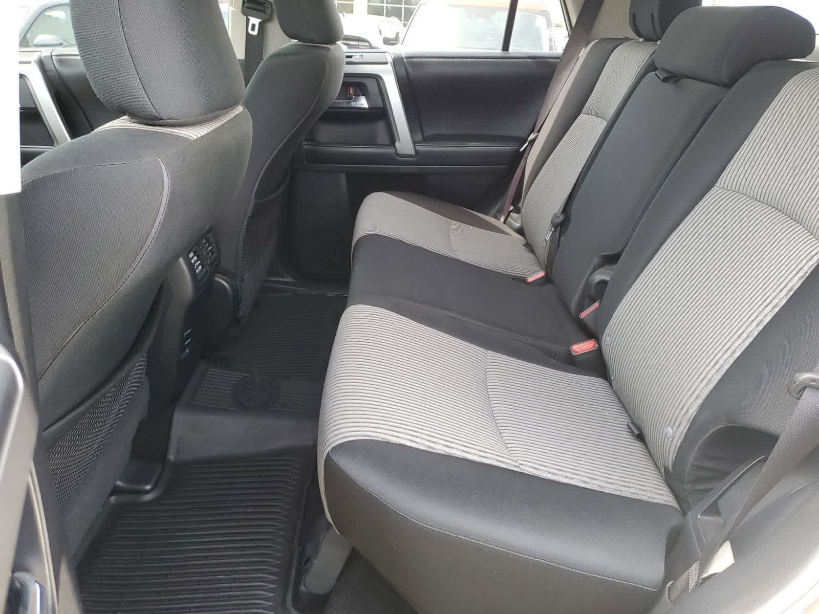 2019 Toyota 4Runner SR5 - Photo 12