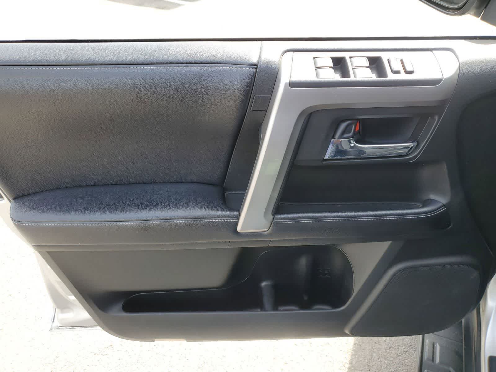 2019 Toyota 4Runner SR5 - Photo 15