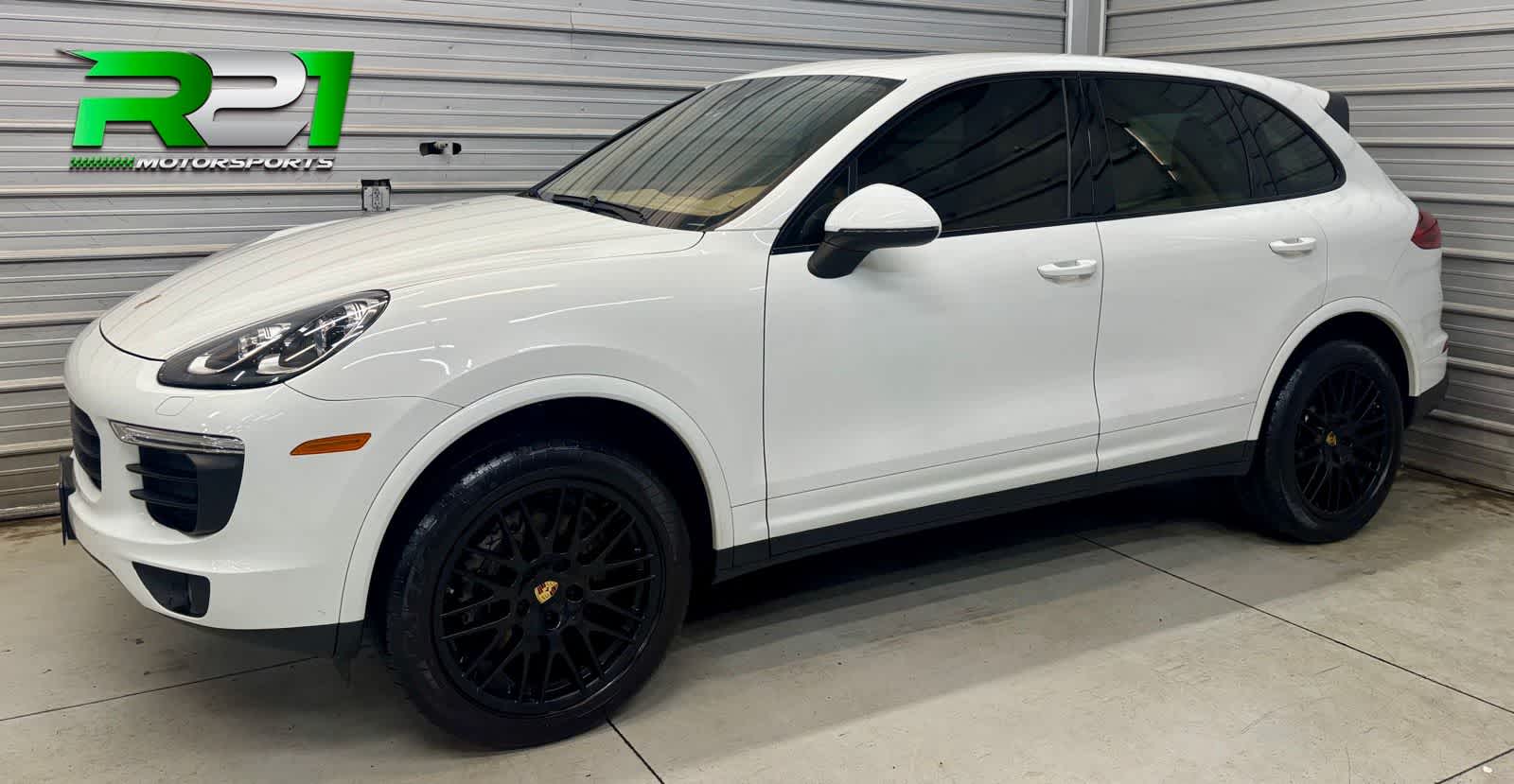 2017 Porsche Cayenne Platinum Edition