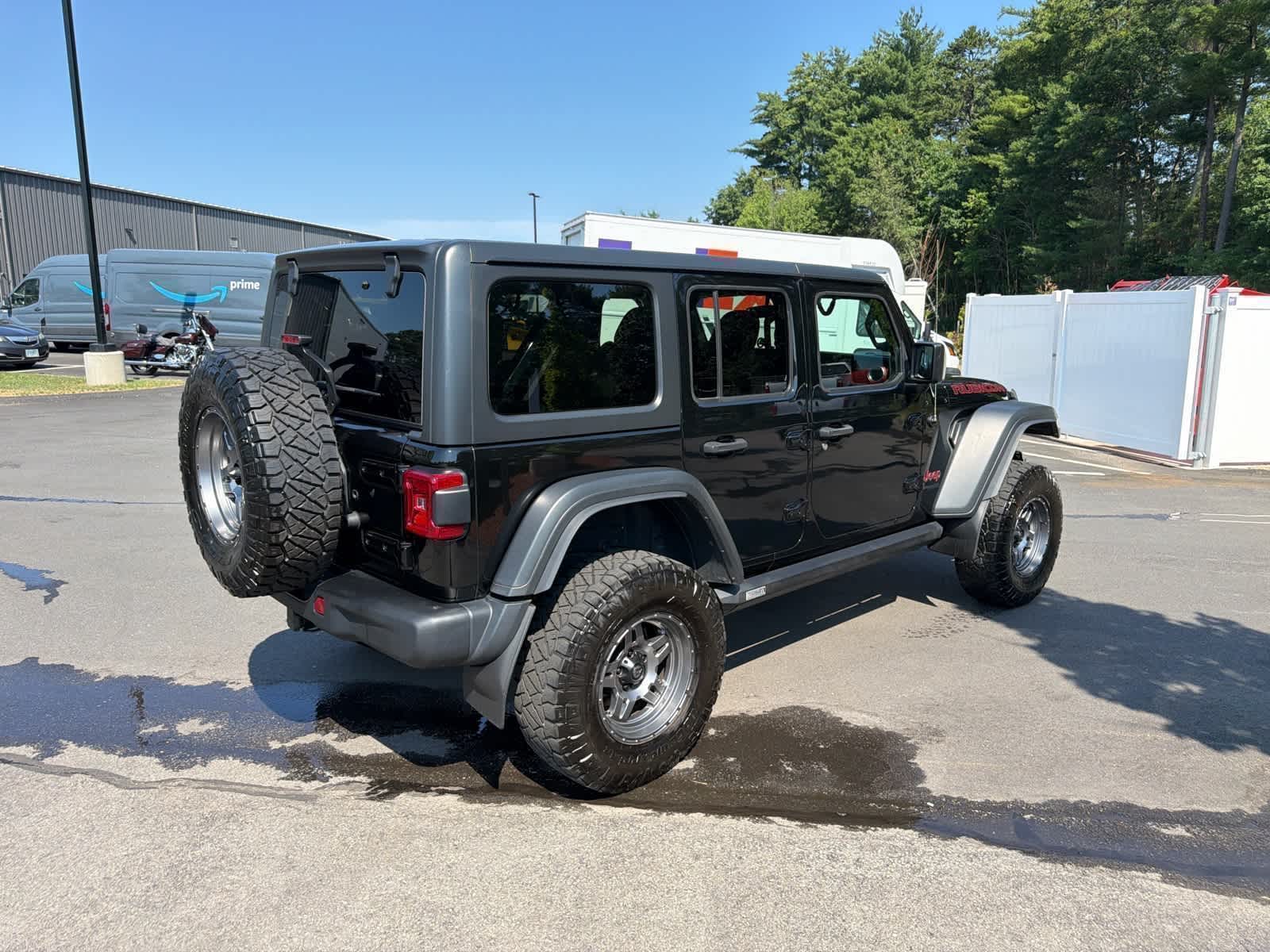 View vehicle photo 5