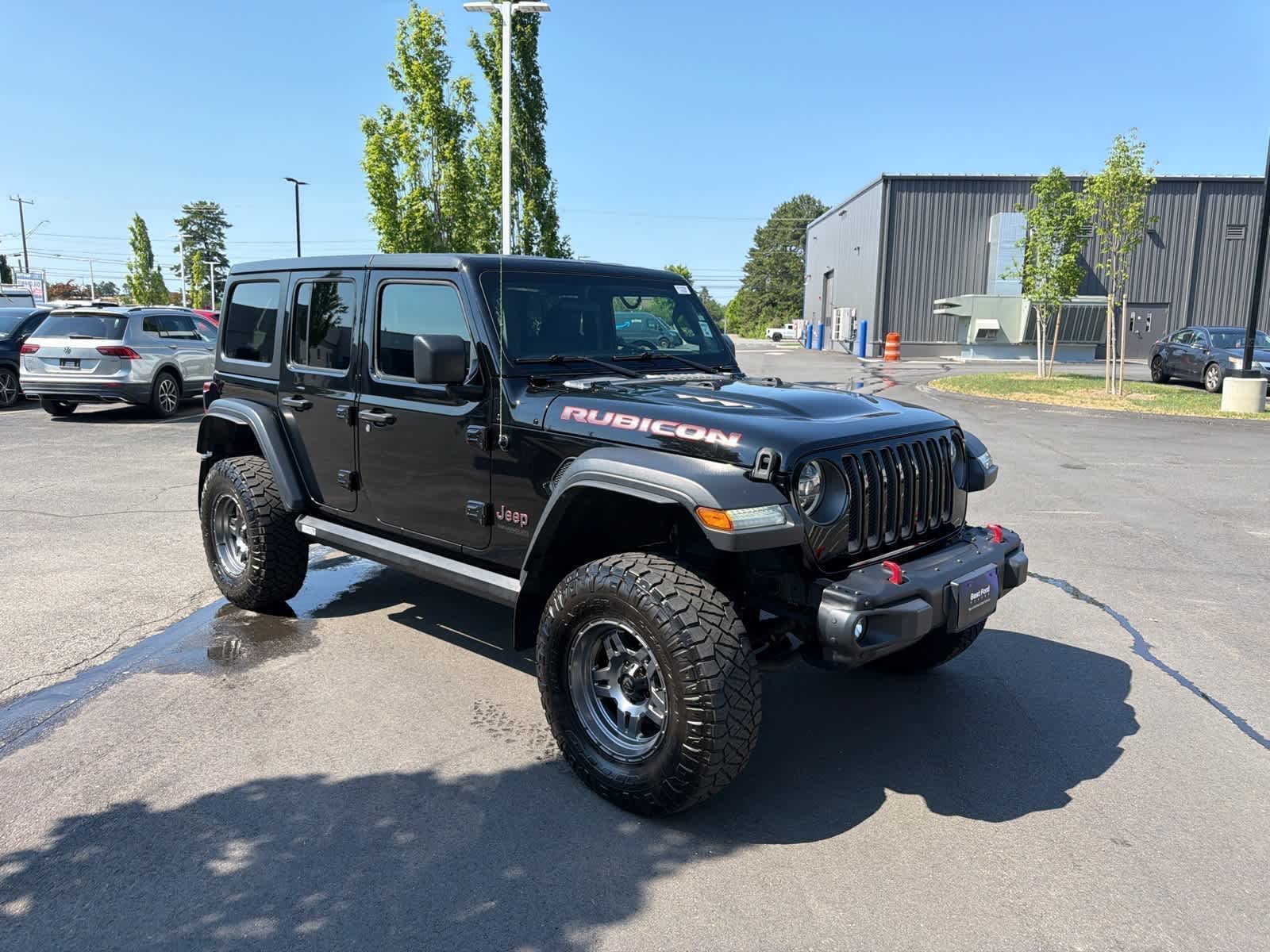 View vehicle photo 3