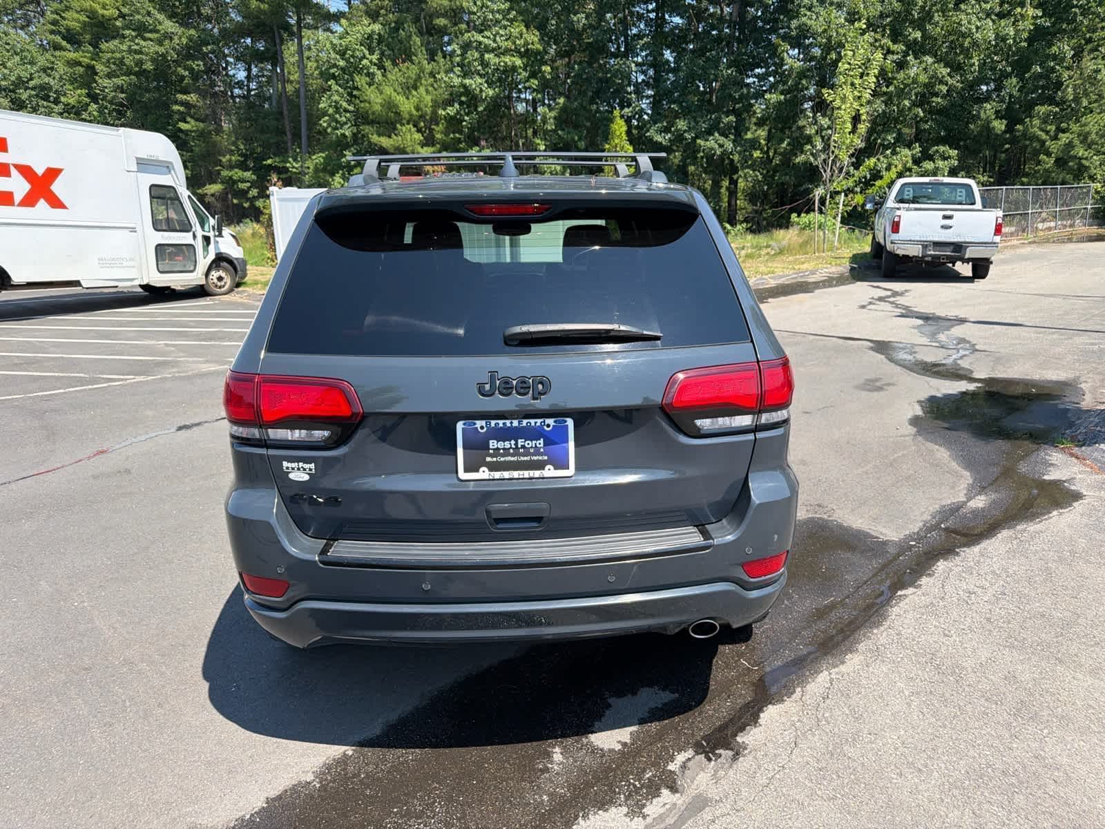 View vehicle photo 6