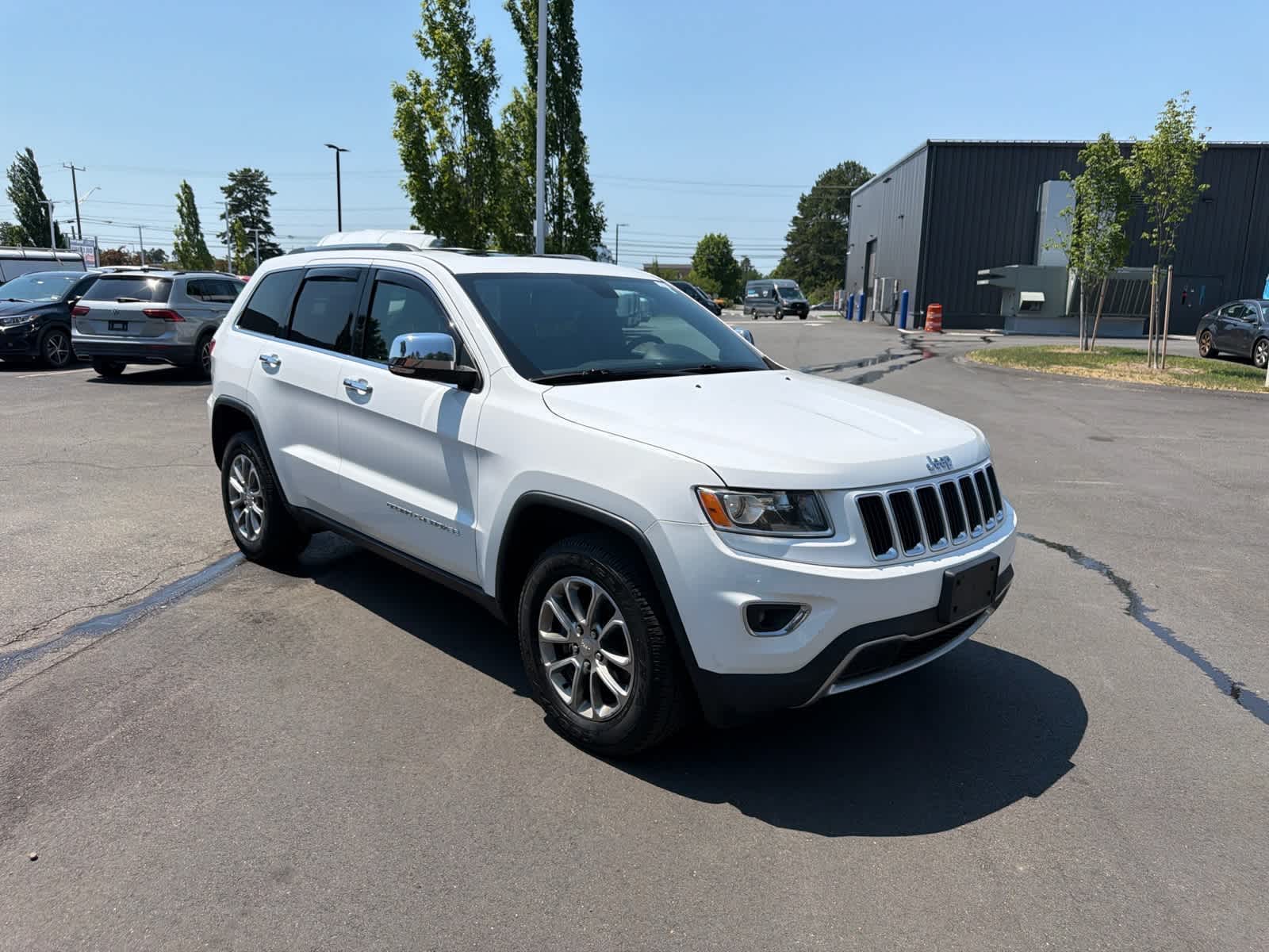View vehicle photo 3