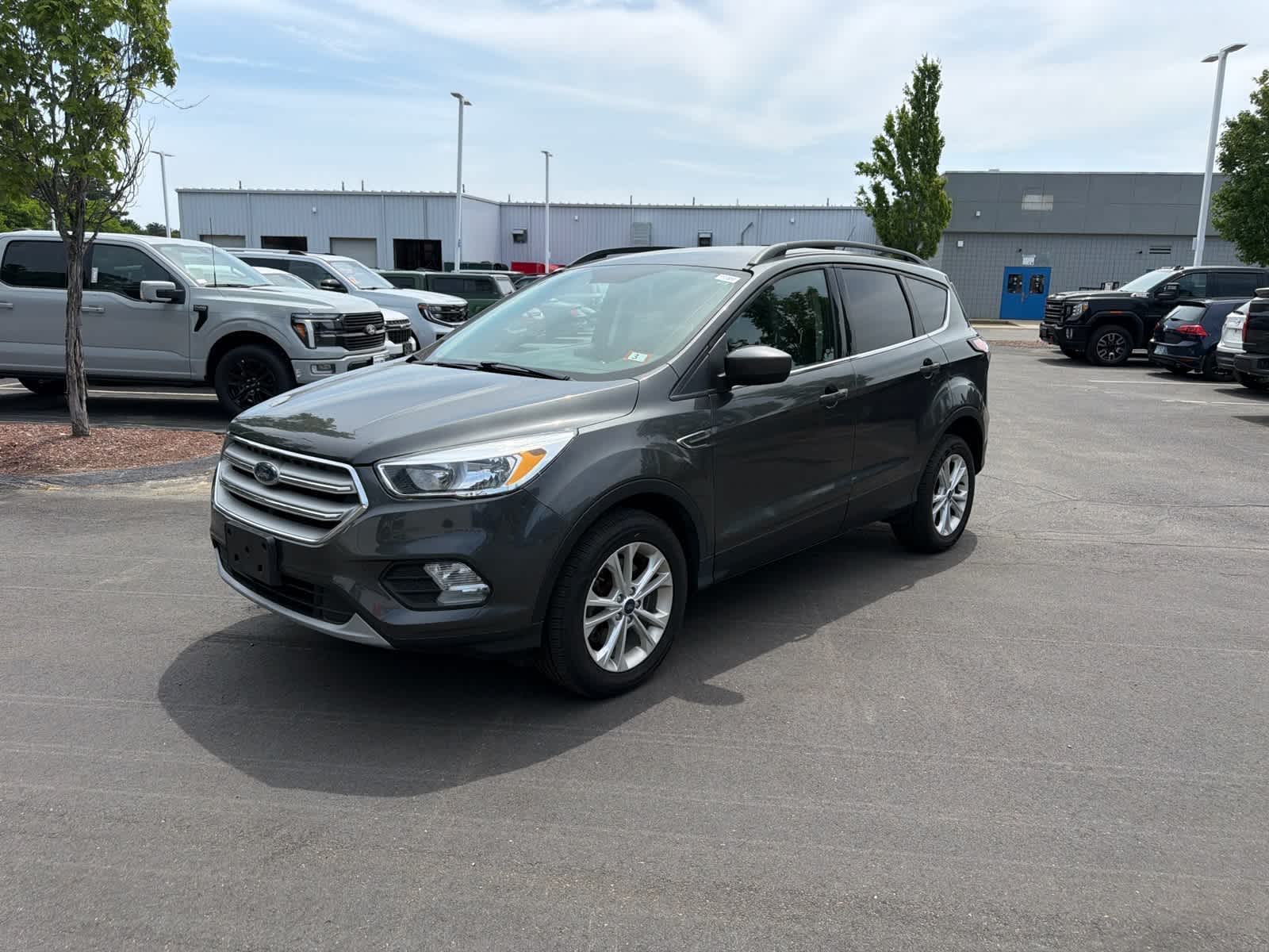 Gray (Magnetic) 2018 Ford Escape SE AWD SUV / Crossover All-Wheel Drive 6-Speed Automatic