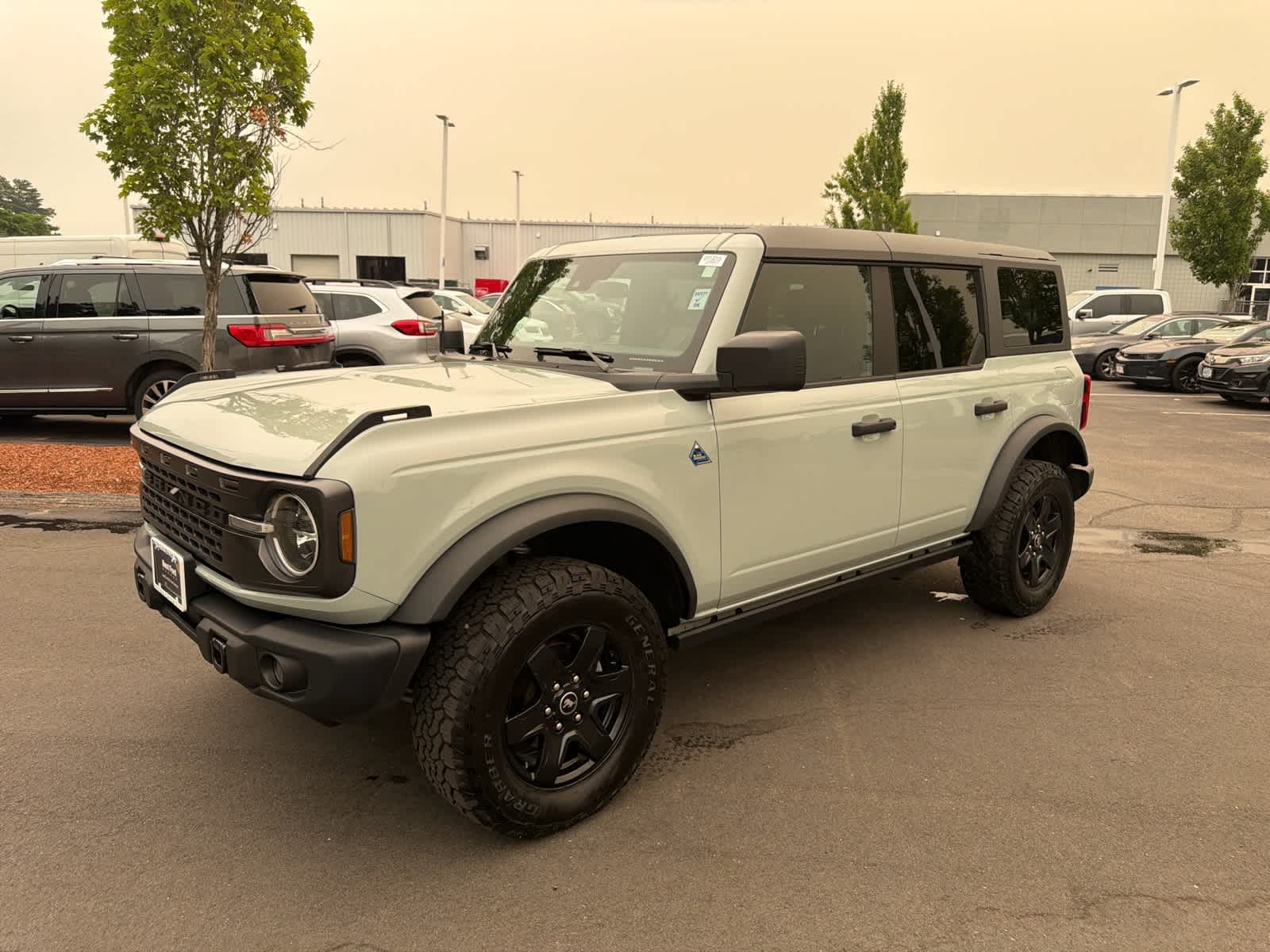 Cactus Gray 2024 Ford Bronco SUV / Crossover Four-Wheel Drive 7-Speed Manual