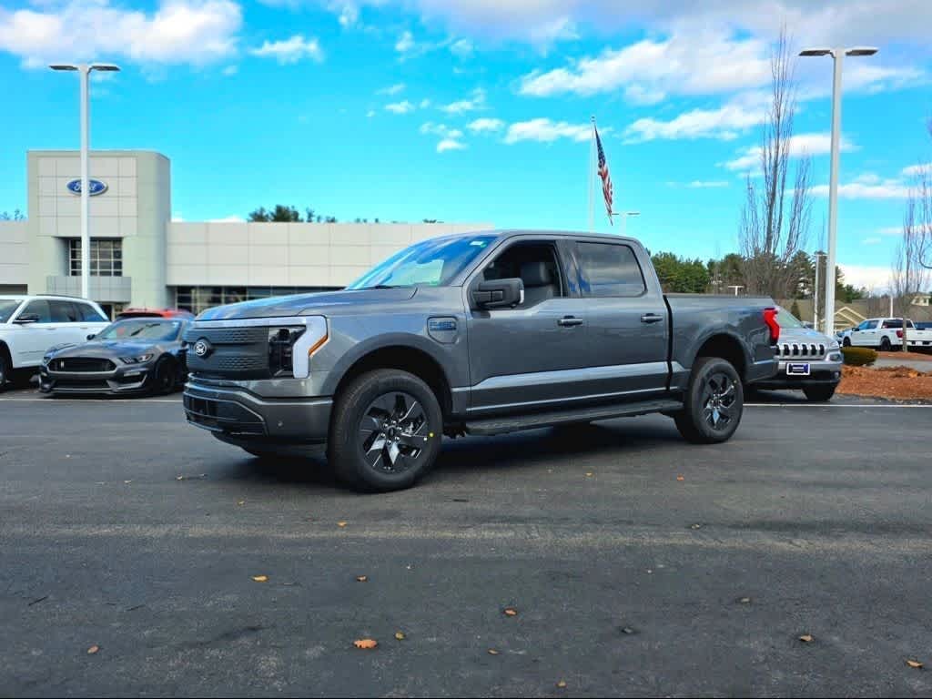 Carbonized Gray Metallic 2025 Ford F-150 Lightning Flash SuperCrew AWD Pickup Truck All-Wheel Drive 1-Speed Automatic