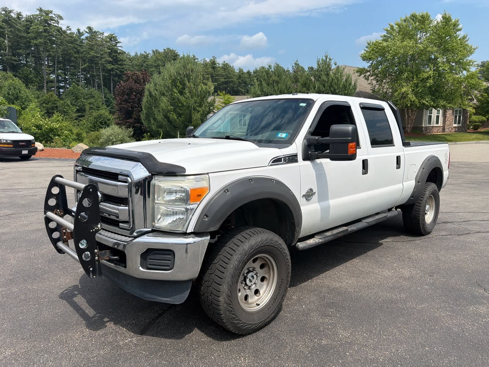Oxford White 2016 Ford F-250 Super Duty Pickup Truck Four-Wheel Drive 6-Speed Automatic