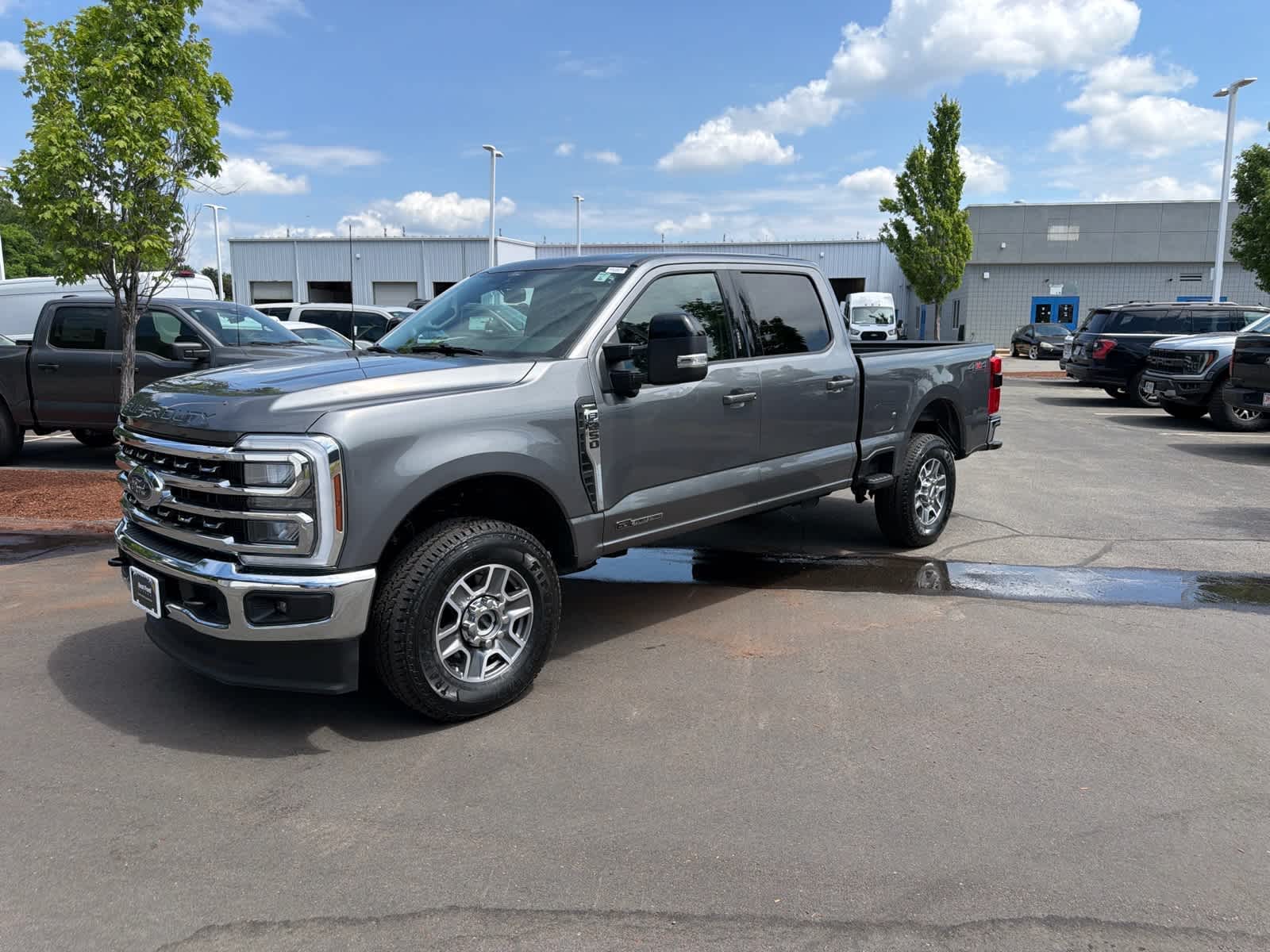 2024 Ford F-250 Super Duty Lariat Crew Cab 4WD