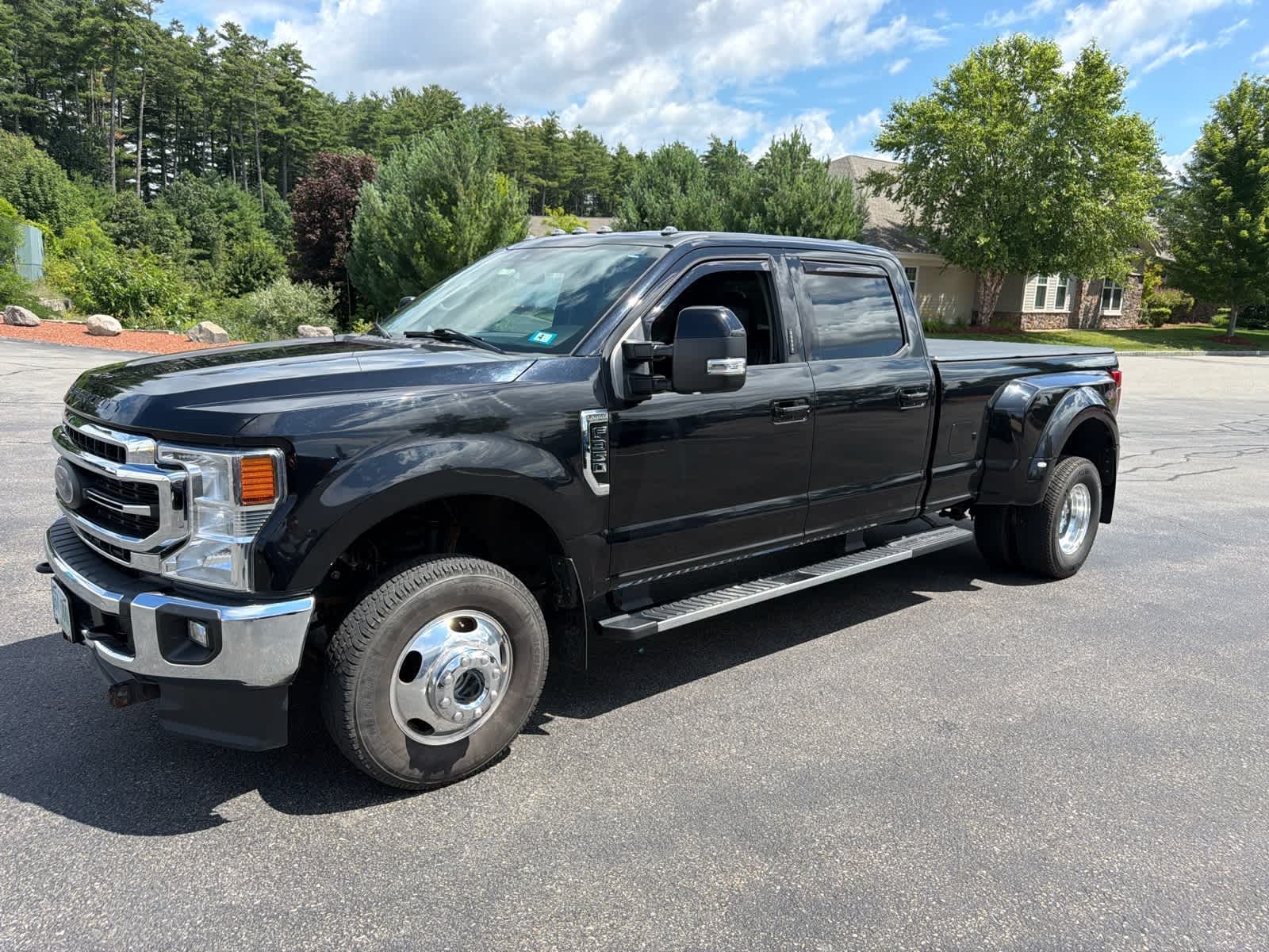 Agate Black Metallic 2020 Ford F-350 Super Duty Pickup Truck Four-Wheel Drive Automatic
