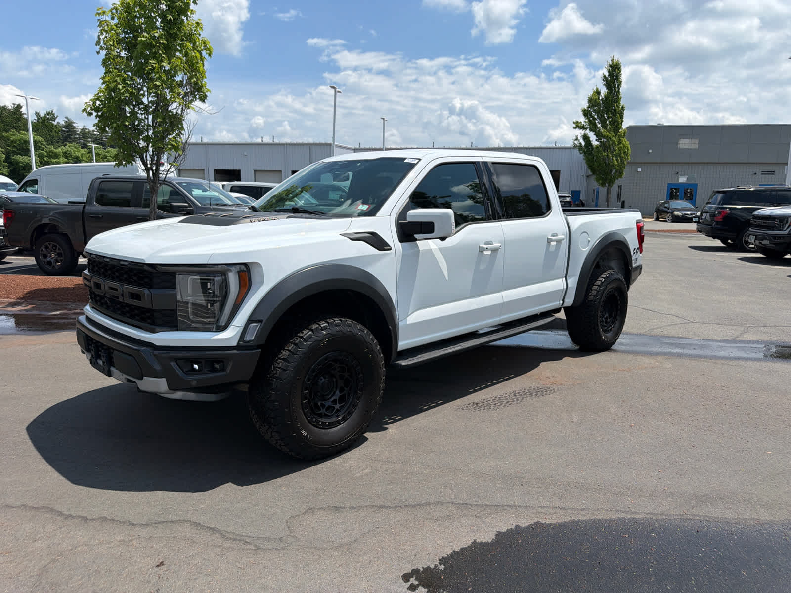 Oxford White 2023 Ford F-150 Raptor SuperCrew 4WD Pickup Truck Four-Wheel Drive Automatic