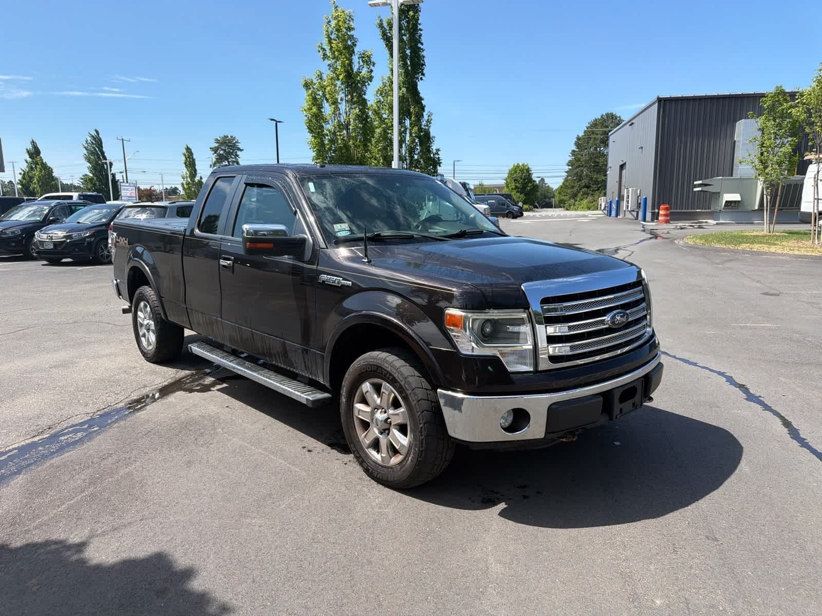 View vehicle photo 3