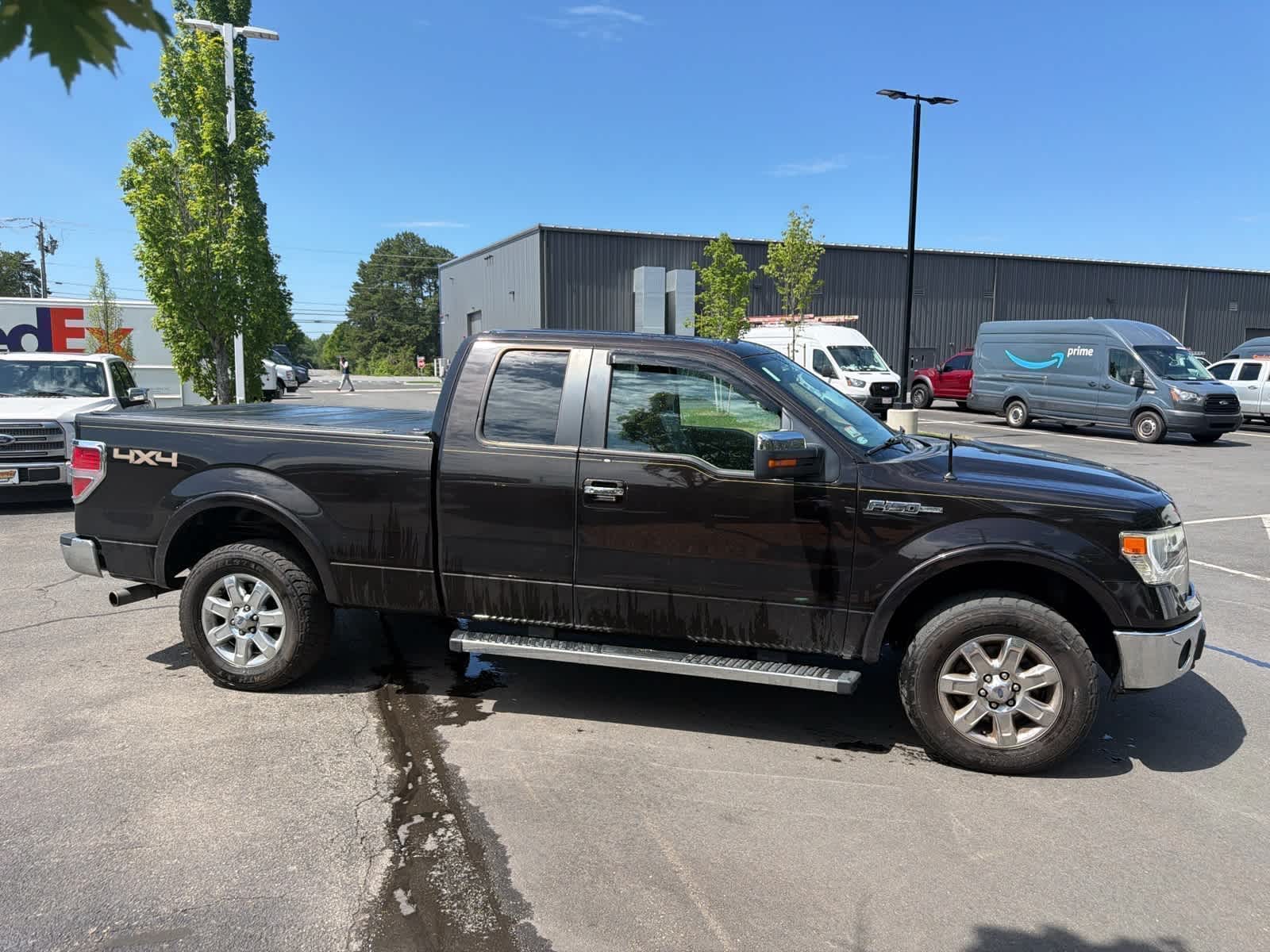 View vehicle photo 4