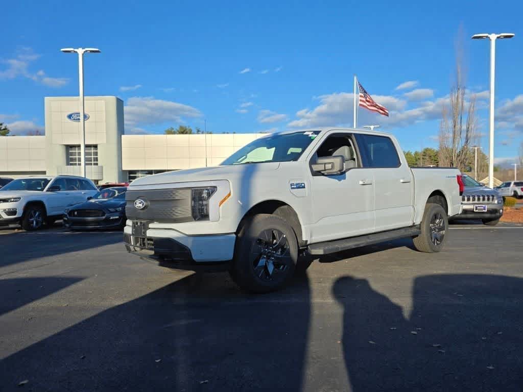 Space White Metallic 2025 Ford F-150 Lightning Flash SuperCrew AWD Pickup Truck All-Wheel Drive 1-Speed Automatic