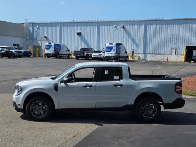 View vehicle photo 3