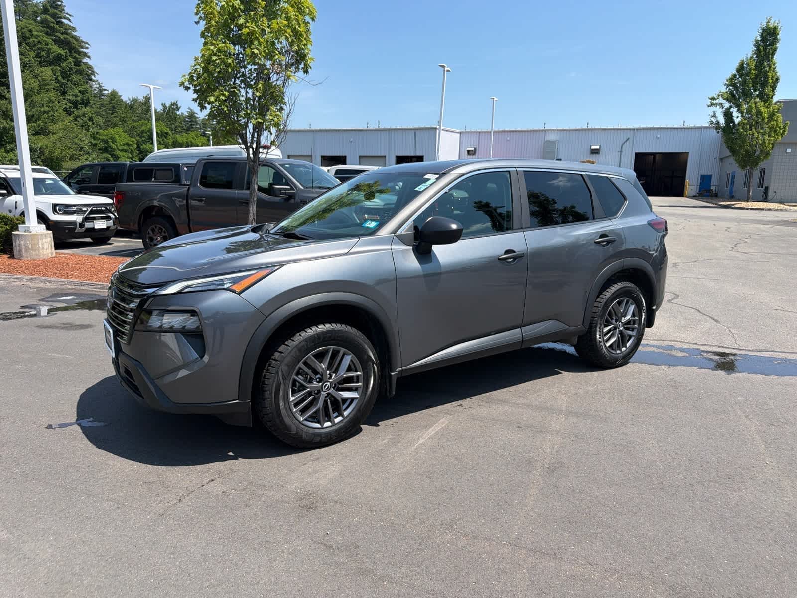 Gray (Gun Metallic) 2024 Nissan Rogue SUV / Crossover All-Wheel Drive Continuously Variable Transmission