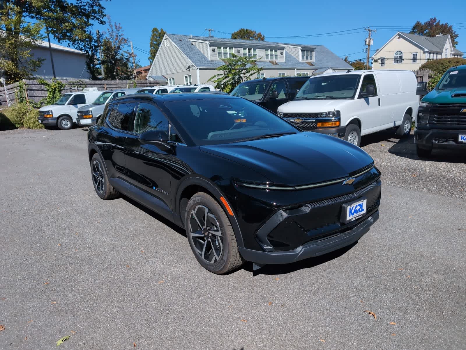 View vehicle photo 3