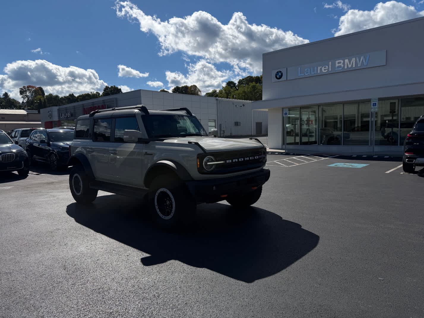 2025 Ford Bronco Outer Banks 4-Door 4WD