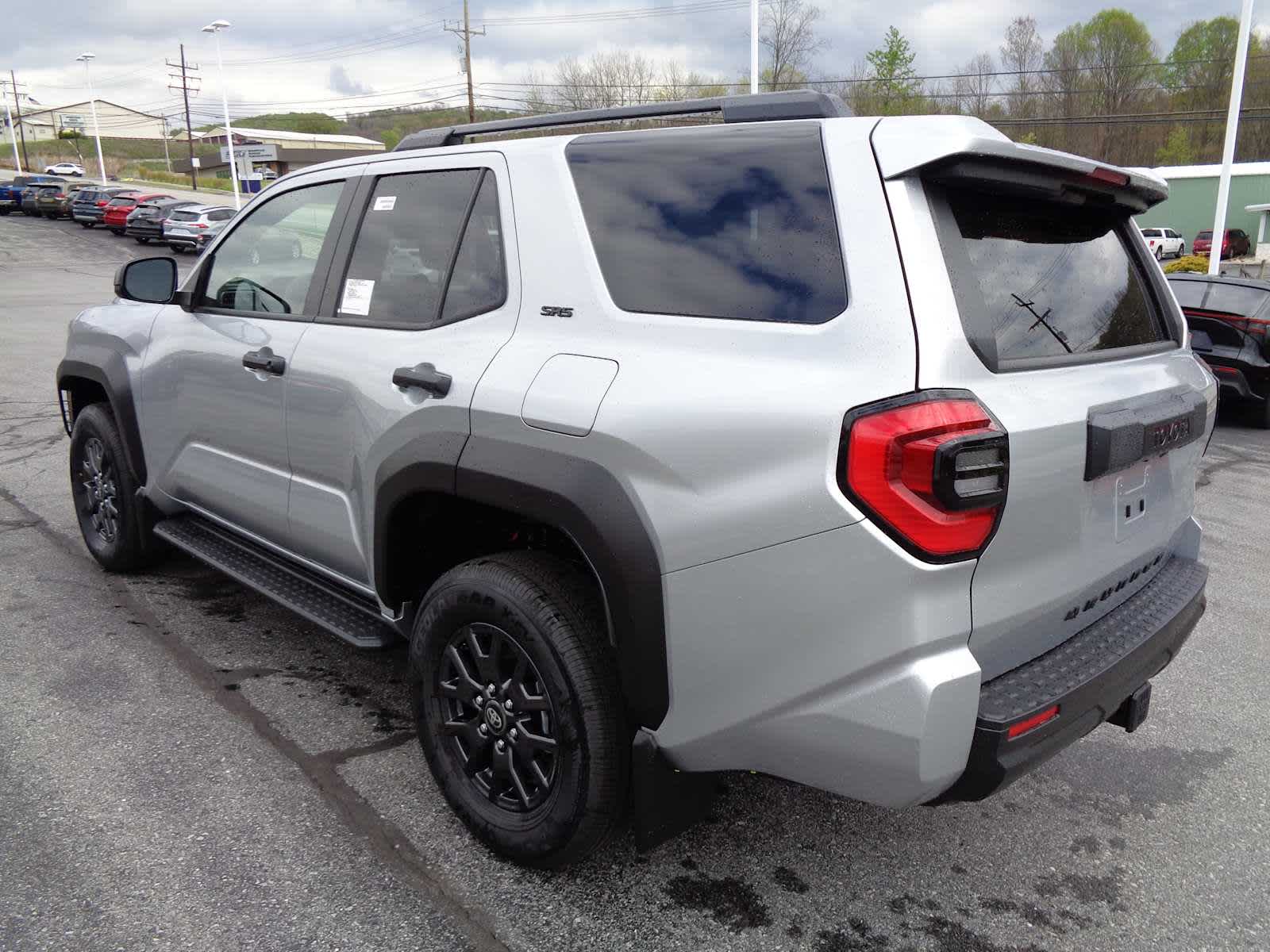 View vehicle photo 5