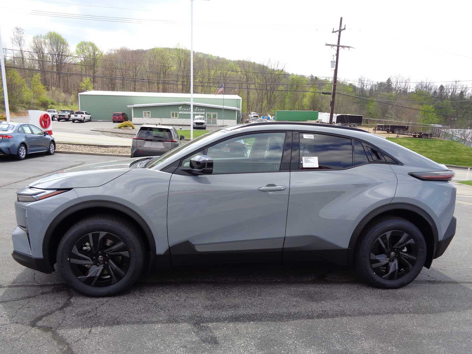 View vehicle photo 6