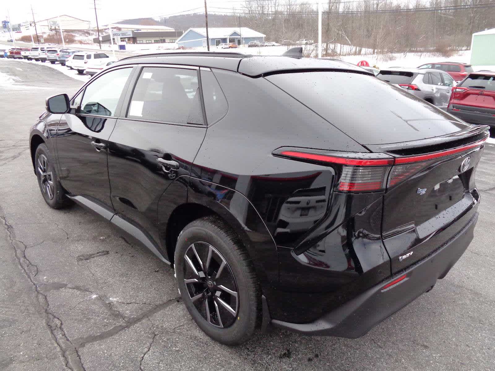 View vehicle photo 5