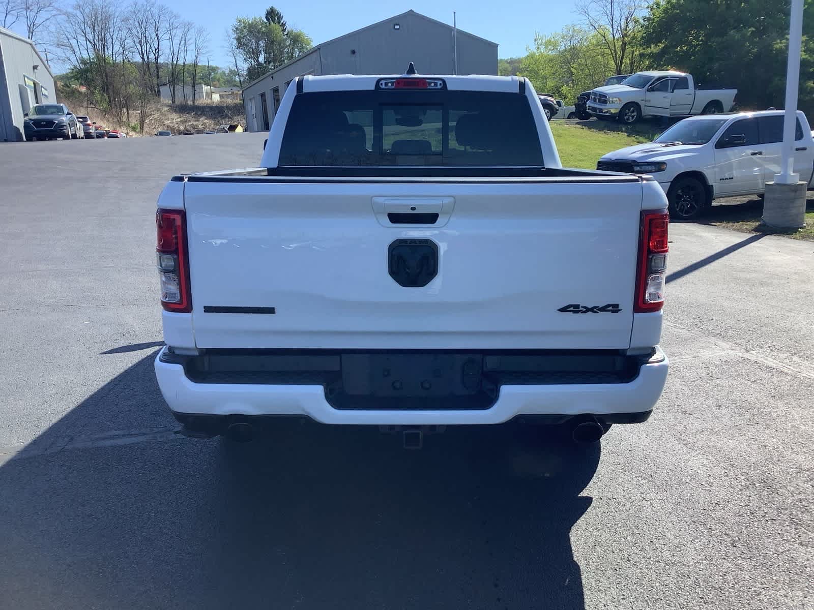 View vehicle photo 5