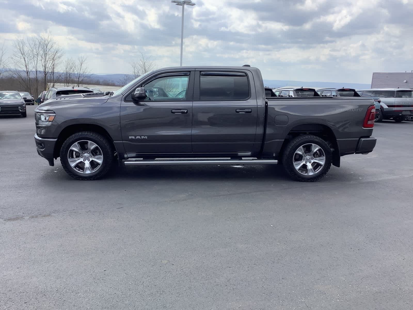 View vehicle photo 7