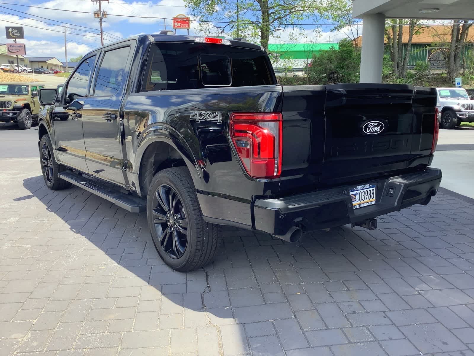 View vehicle photo 7