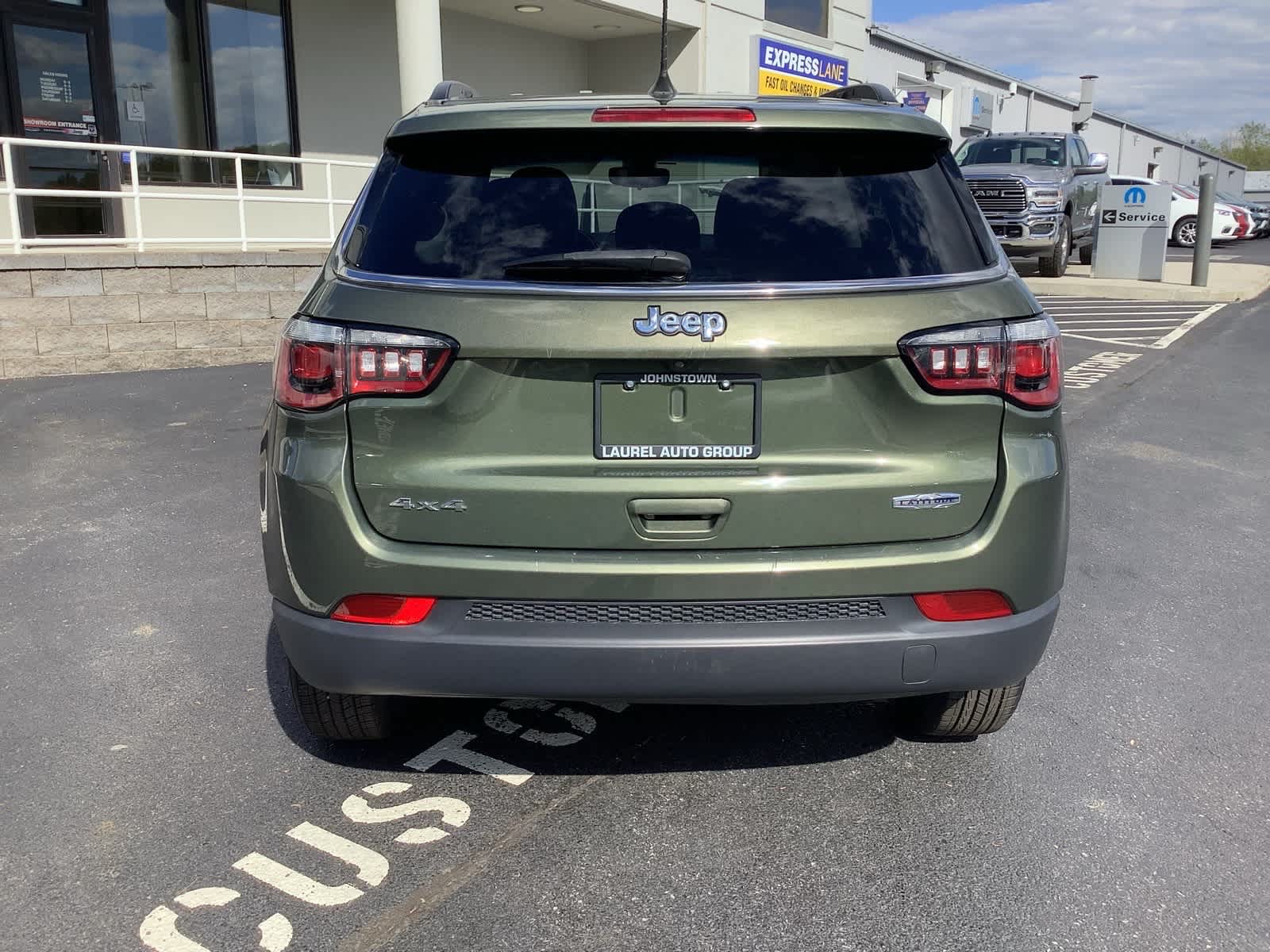 View vehicle photo 5