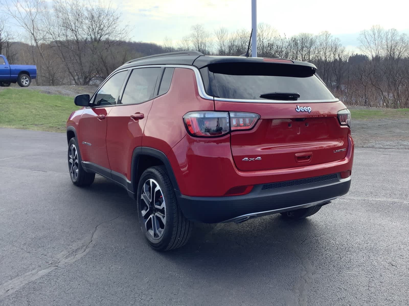 View vehicle photo 6