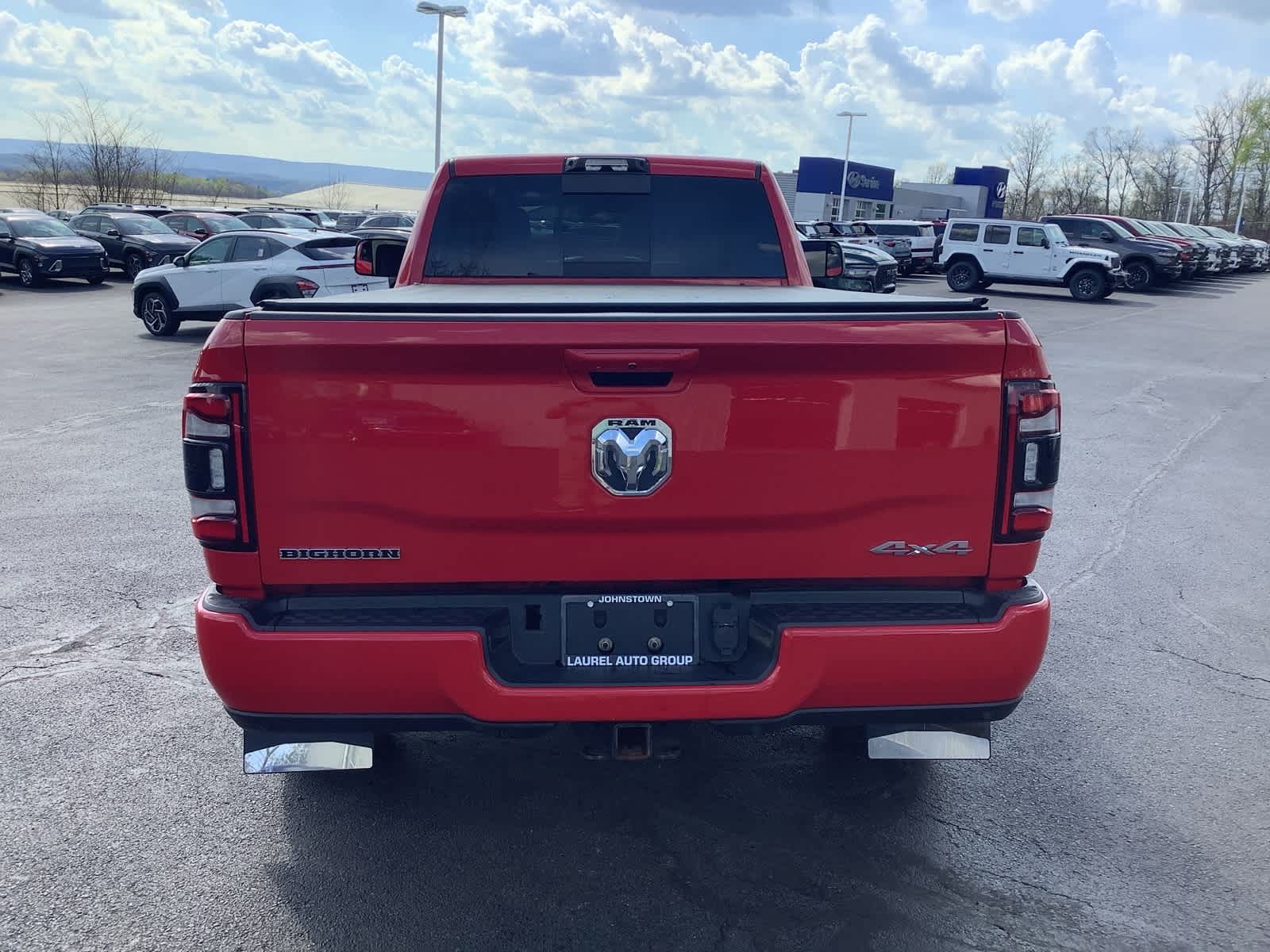 View vehicle photo 4