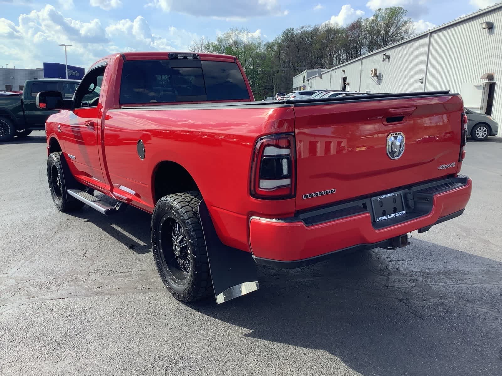 View vehicle photo 5