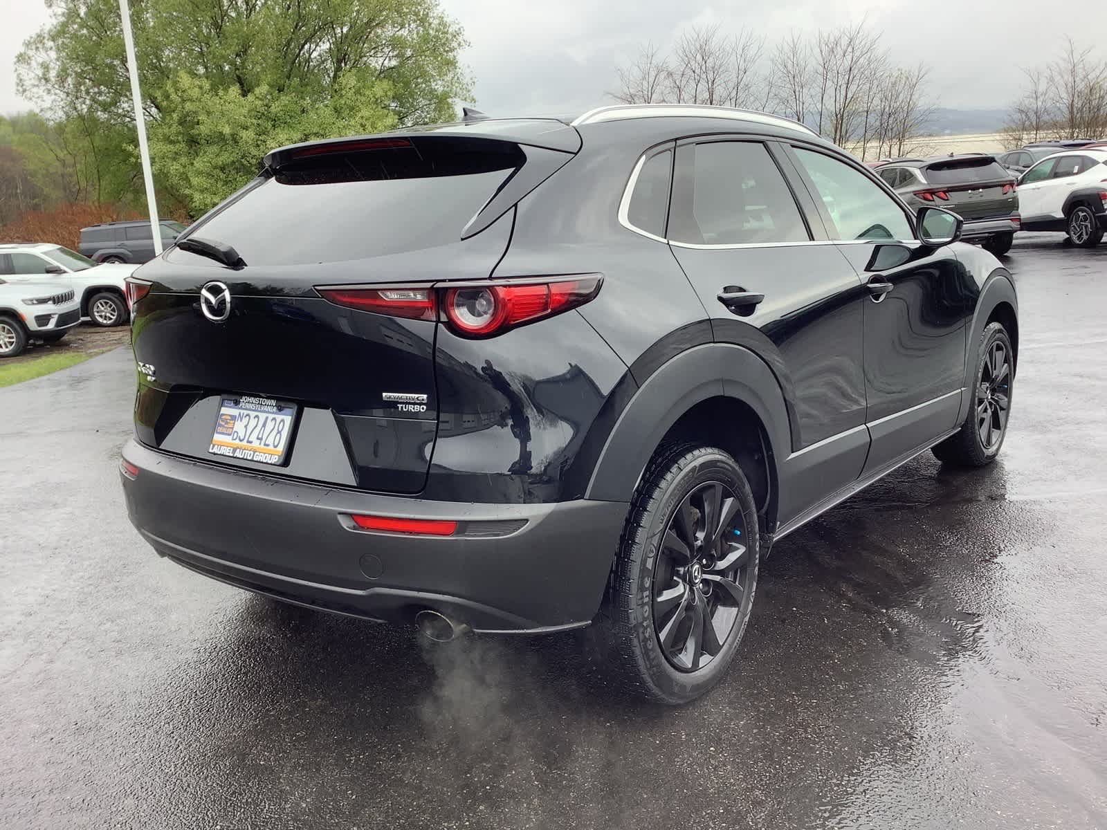 View vehicle photo 4