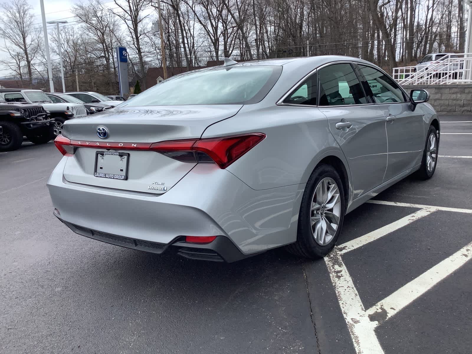 View vehicle photo 4