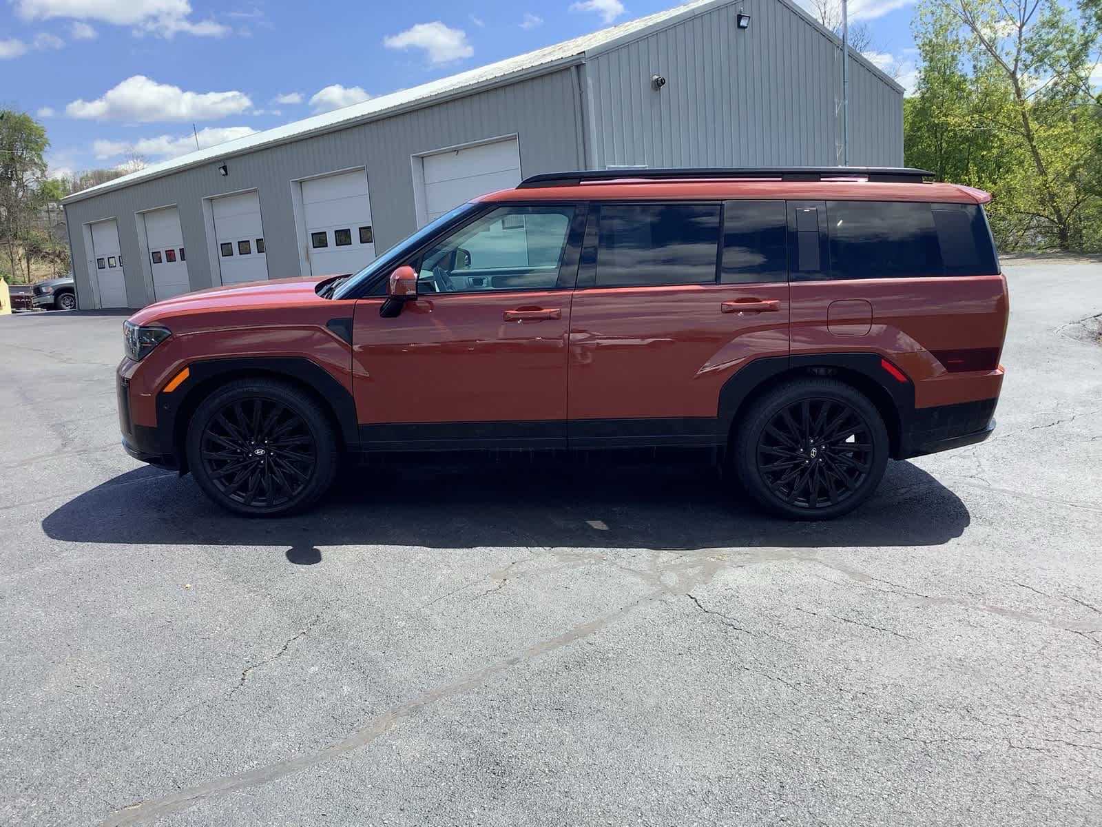 View vehicle photo 7