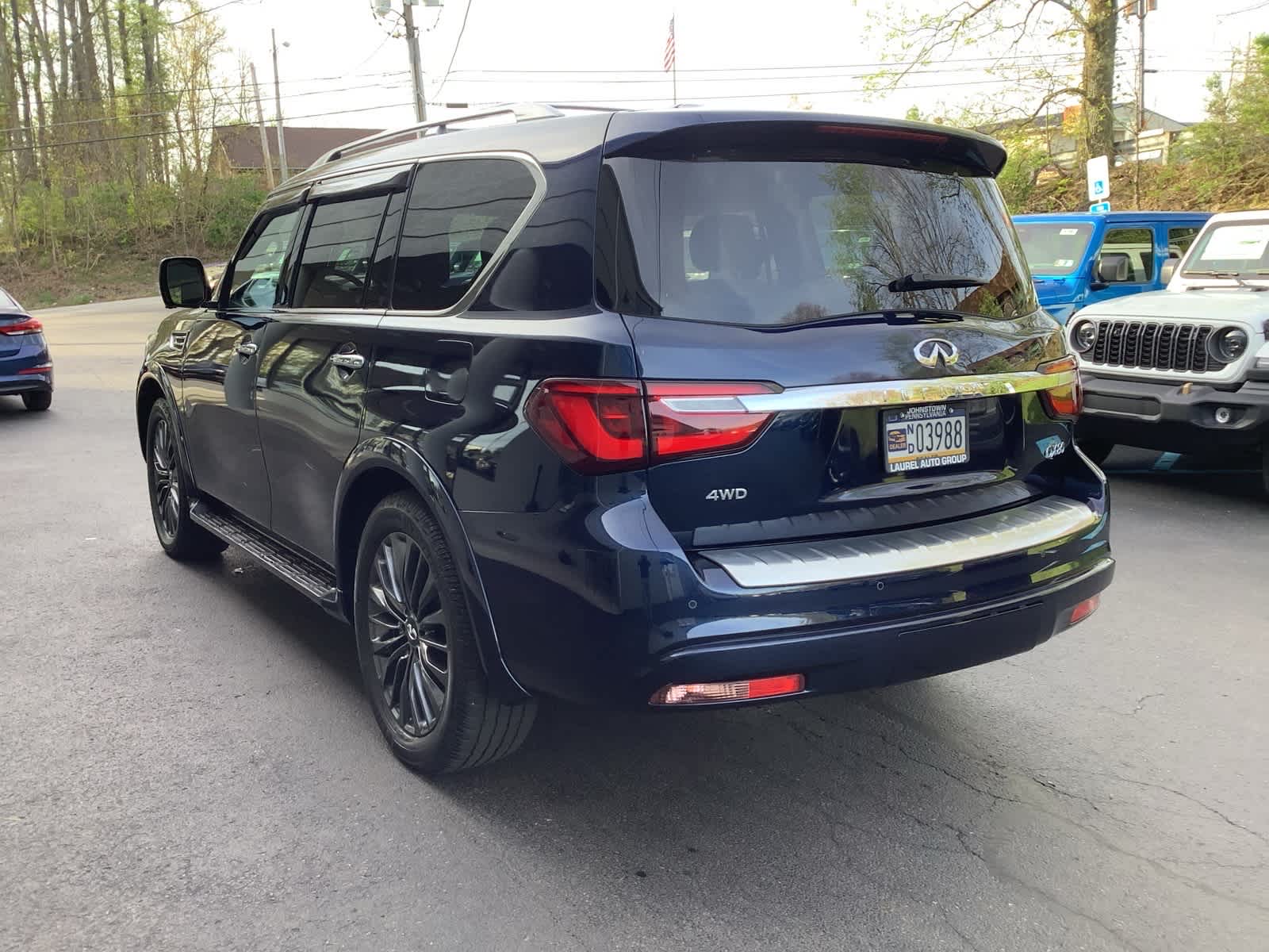 View vehicle photo 6
