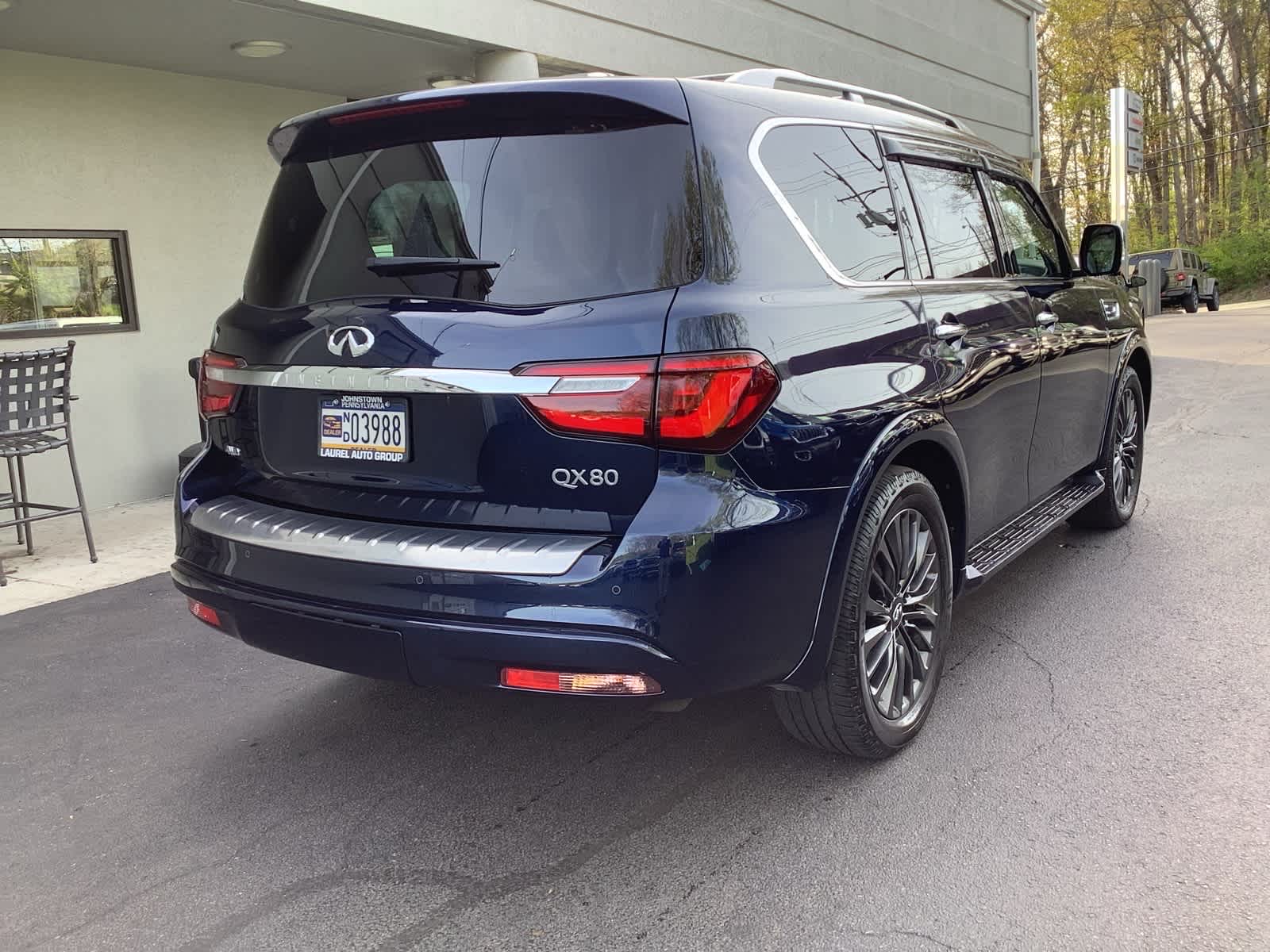 View vehicle photo 4