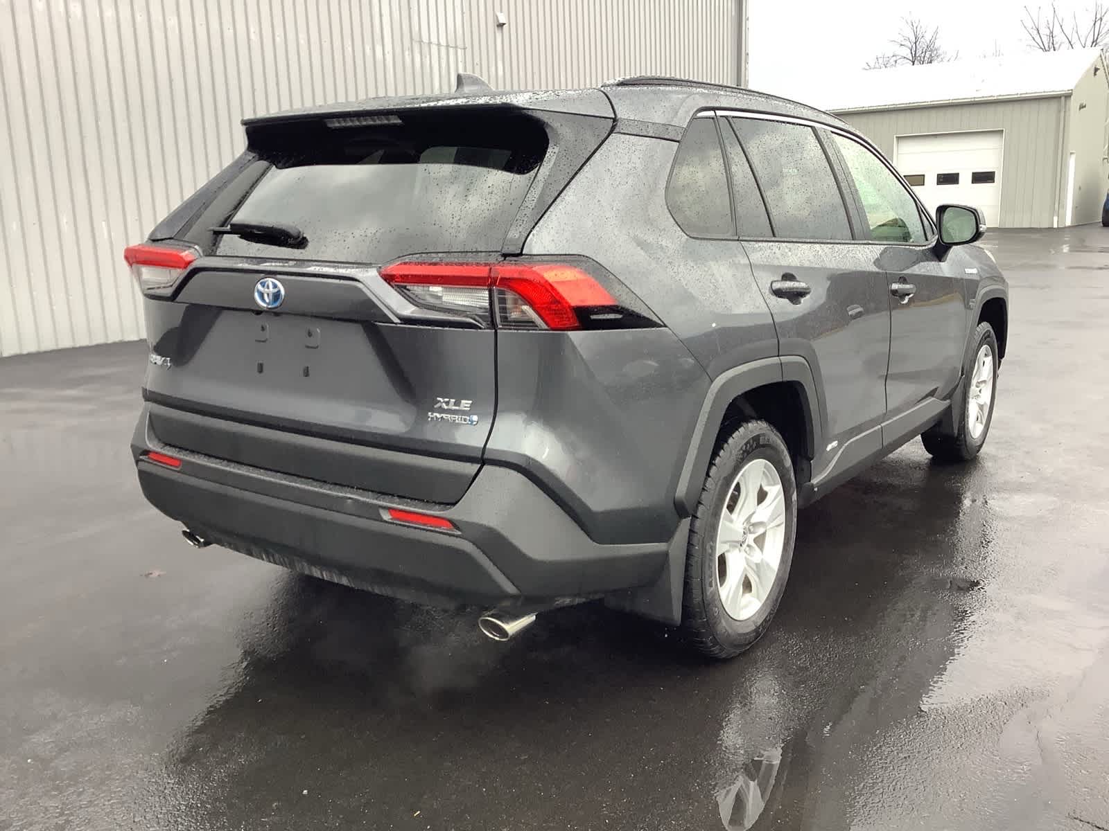 View vehicle photo 4
