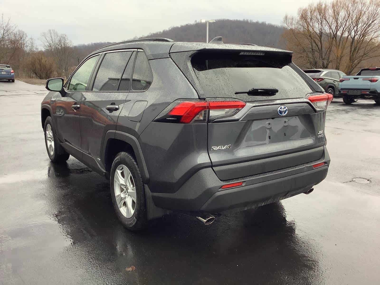 View vehicle photo 6