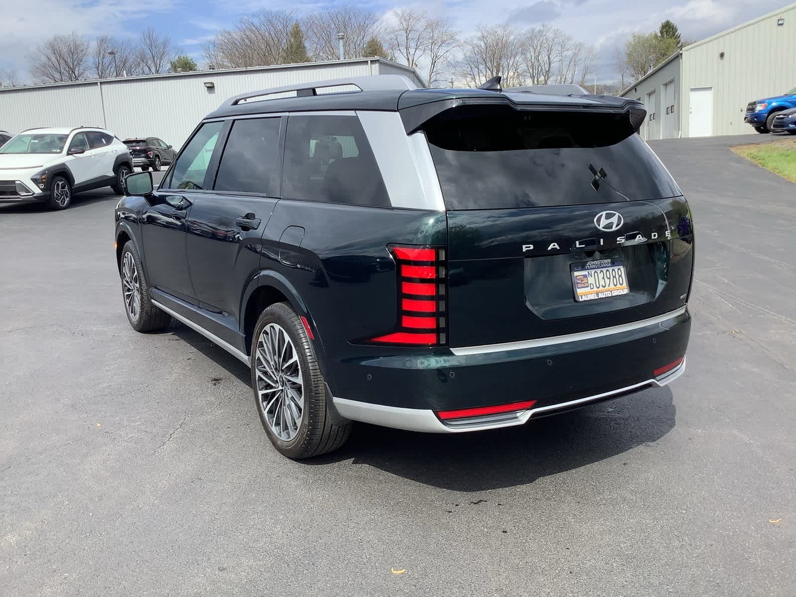 View vehicle photo 6