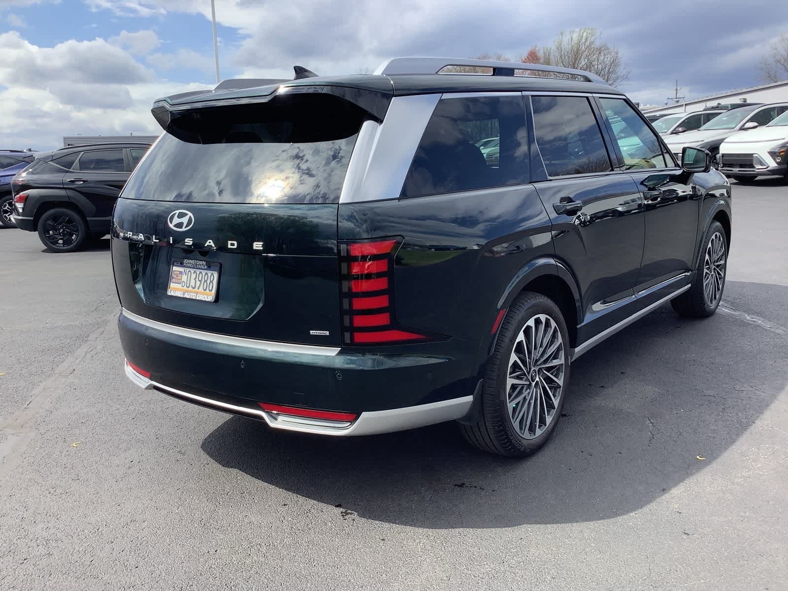 View vehicle photo 4