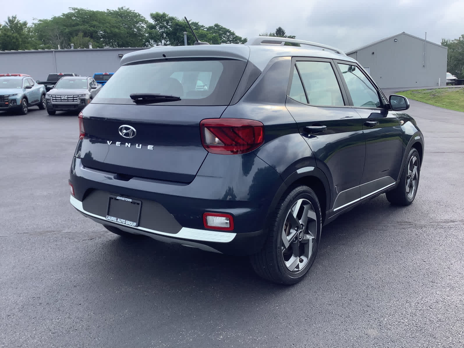 View vehicle photo 4