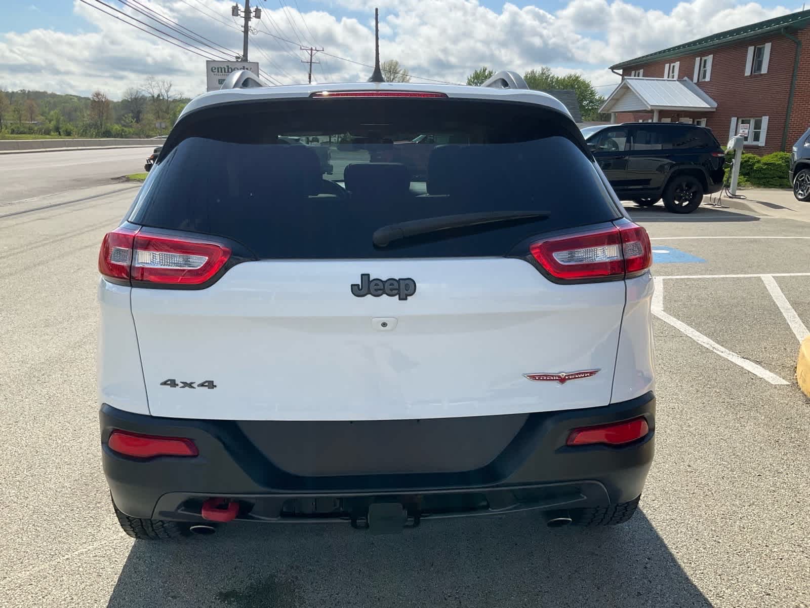 View vehicle photo 4