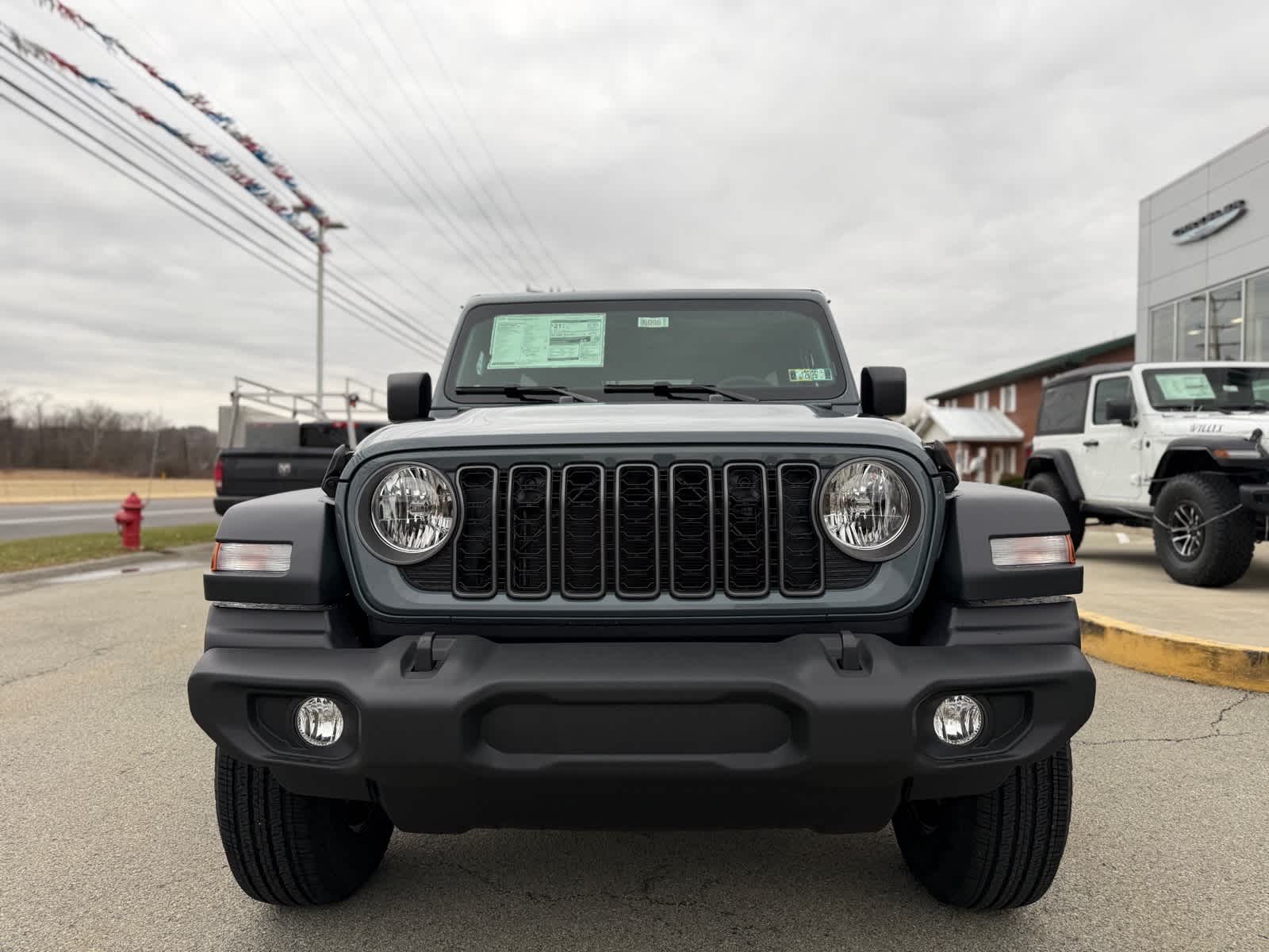 View vehicle photo 2
