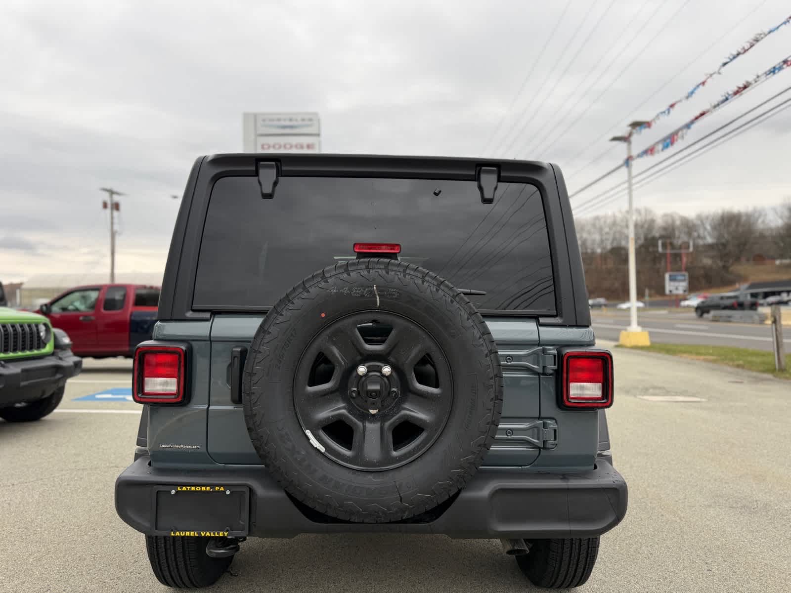 View vehicle photo 5