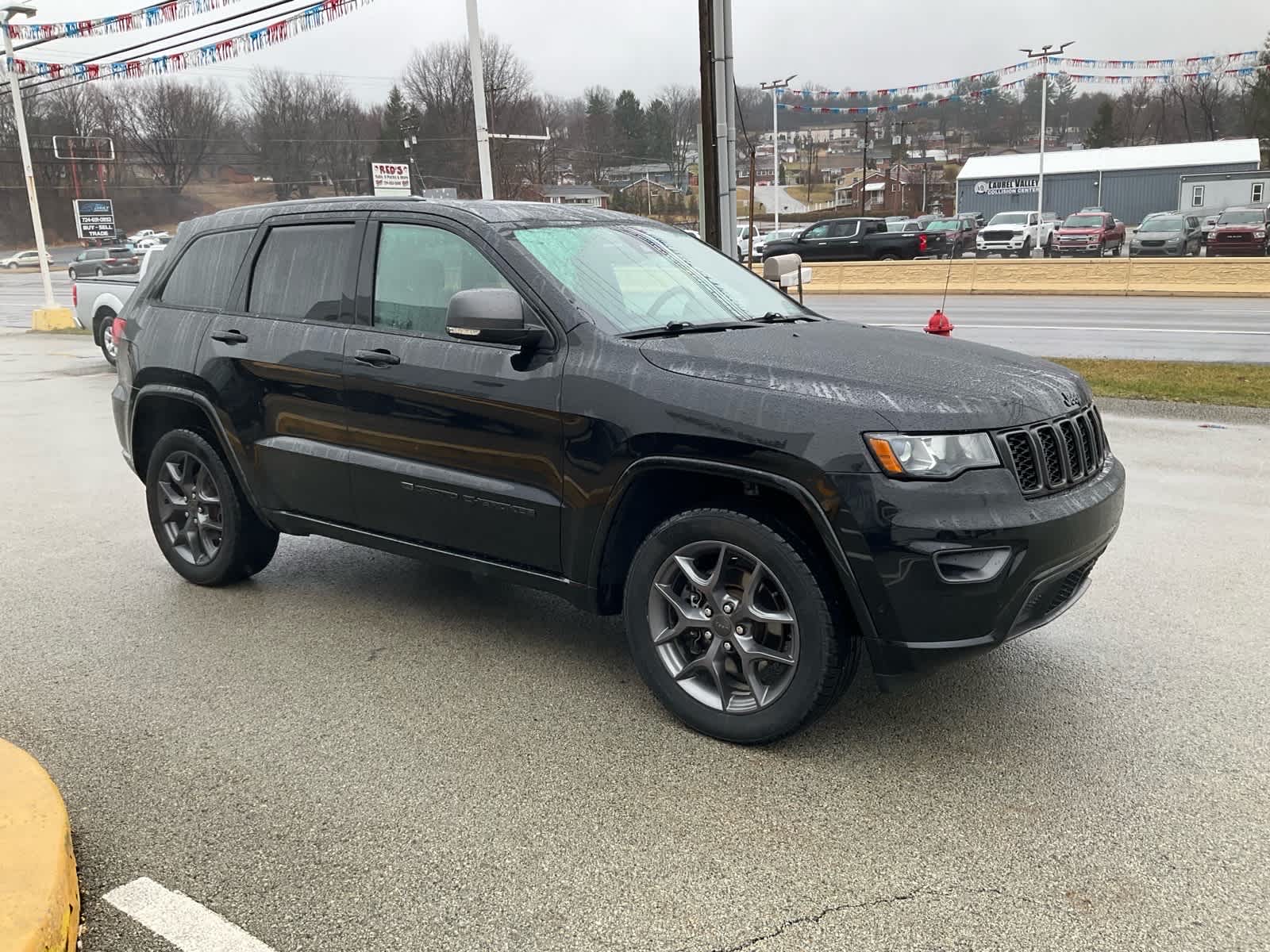 View vehicle photo 3