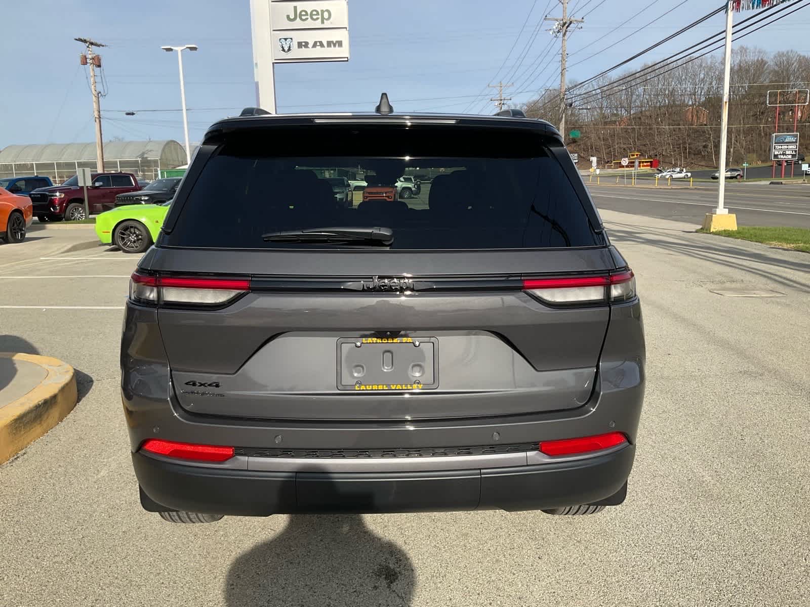 View vehicle photo 4