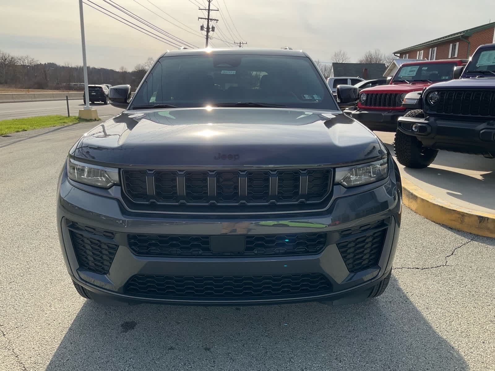 View vehicle photo 2