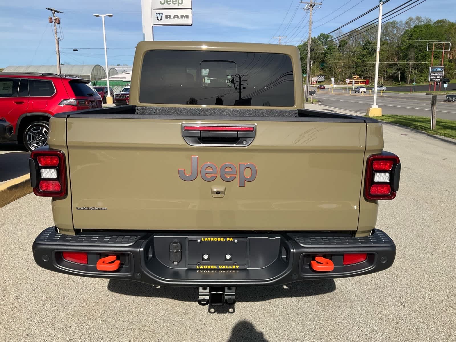 View vehicle photo 4