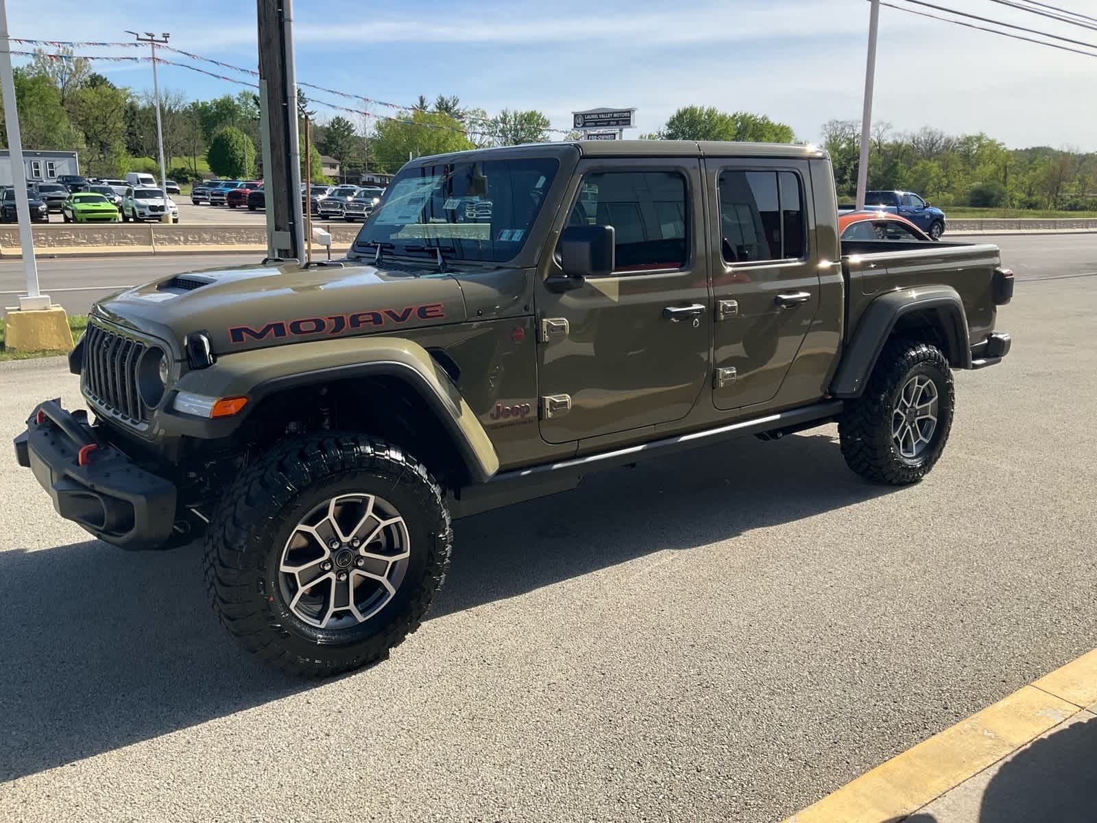 View vehicle photo 3