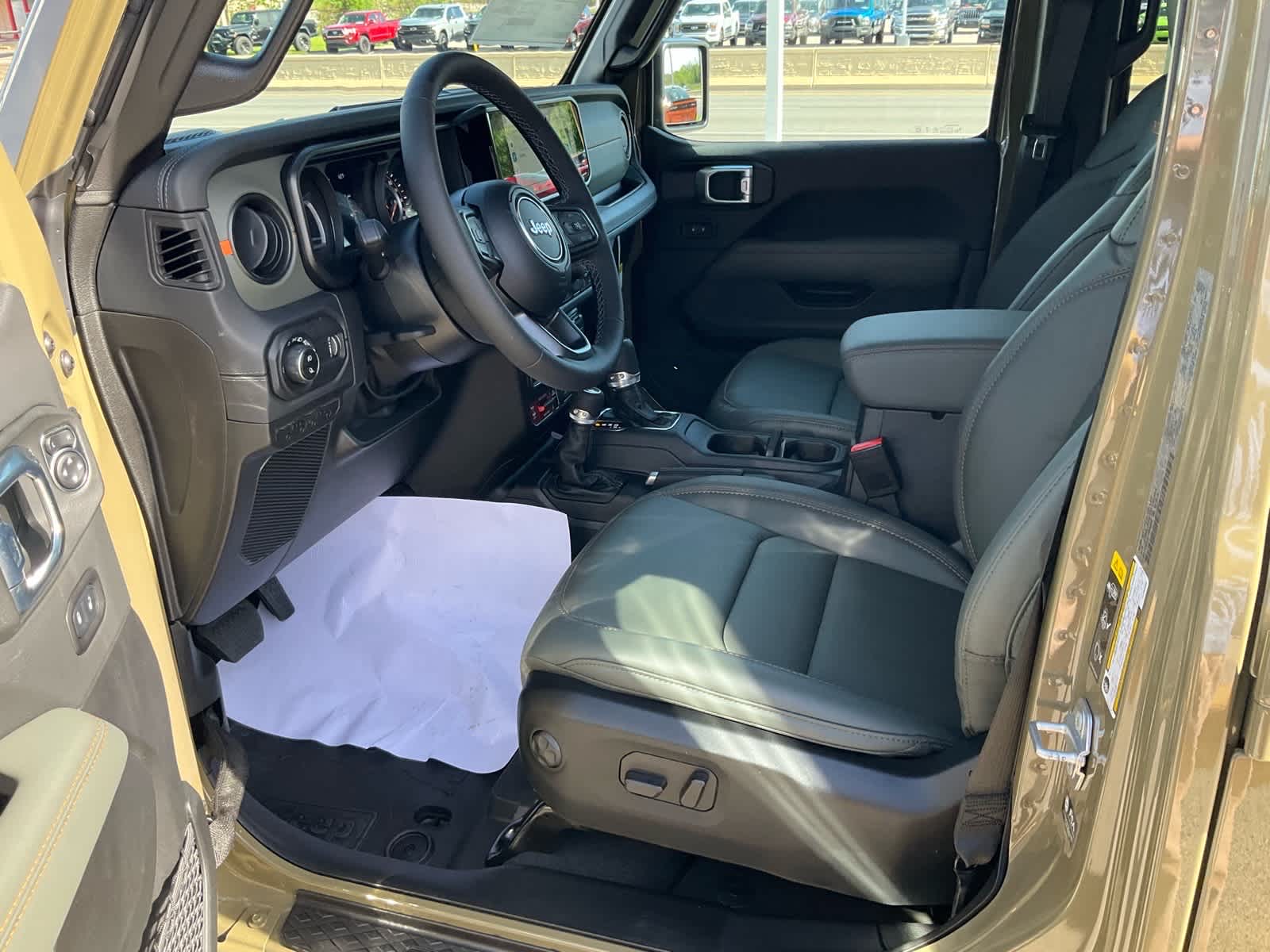 View vehicle photo 5